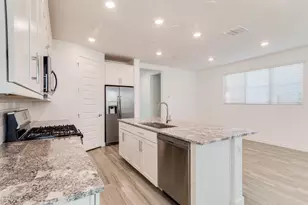 1070 E Marlin Dr, Chandler, AZ 85286 - Photo 4