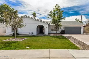 913 W Summit Pl, Chandler, AZ 85225 - Photo 1