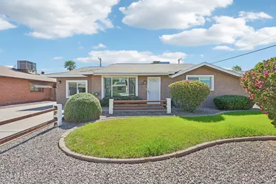 8401 E Wilshire Drive, Scottsdale, AZ 85257 - Photo 1