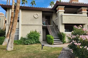 7557 N Dreamy Draw Dr, Phoenix, AZ 85020 - Photo 1