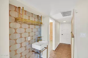 3056 N 32nd St, Phoenix, AZ 85018 - Photo 6