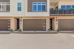 1717 E Morten Ave, Phoenix, AZ 85020 - Photo 1