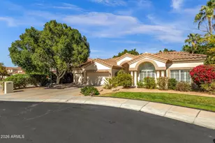 1542 E Catamaran Dr, Gilbert, AZ 85234 - Photo 1