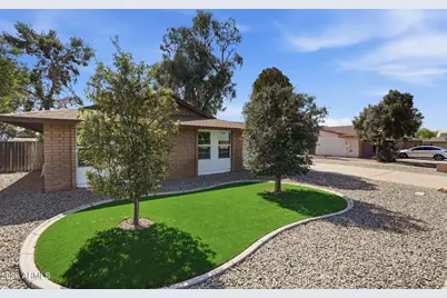 423 W Horseshoe Avenue, Gilbert, AZ 85233 - Photo 1