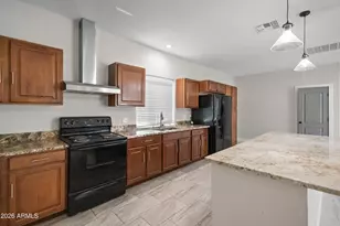 7631 N 59th Ln, Glendale, AZ 85301 - Photo 1