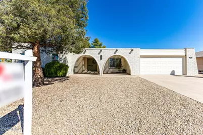 10626 W Pleasant Valley Road W, Sun City, AZ 85351 - Photo 1