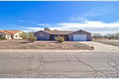 15047 S Moon Valley Road, Arizona City, AZ 85123 - Photo 1