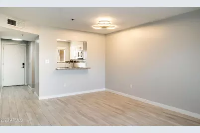 7494 E Earll Drive #304, Scottsdale, AZ 85251 - Photo 1