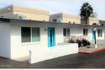 3141 N 37th Street #Apt 10, Phoenix, AZ 85018 - Photo 1