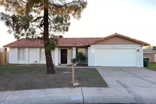 2121 W Sequoia Dr, Phoenix, AZ 85027 - Photo 1