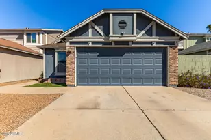 1915 S 39th St, Mesa, AZ 85206 - Photo 1