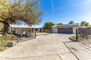 2419 W Shaw Butte Dr, Phoenix, AZ 85029 - Photo 1