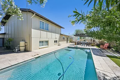 429 E Loyola Drive, Tempe, AZ 85282 - Photo 1