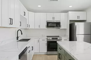 9845 N 15th Ave, Phoenix, AZ 85021 - Photo 14