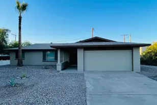 1704 E Pickrell Dr, Phoenix, AZ 85042 - Photo 1