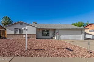 4152 W Paradise Dr, Phoenix, AZ 85029 - Photo 1