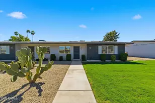 10917 W Thunderbird Blvd, Sun City, AZ 85351 - Photo 1
