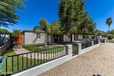 1136 E Sunnyslope Lane, Phoenix, AZ 85020 - Photo 1