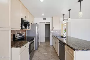 3950 W Aster Dr, Phoenix, AZ 85029 - Photo 10