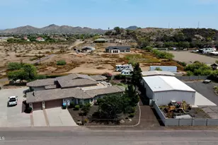 3655 W Dynamite Blvd, Phoenix, AZ 85083 - Photo 1