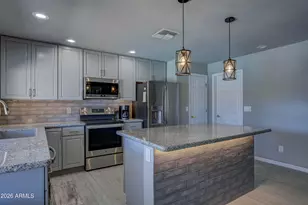 18225 N 29th Dr, Phoenix, AZ 85053 - Photo 1