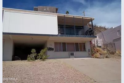 1038 E El Caminito Drive #Apt 3, Phoenix, AZ 85020 - Photo 1