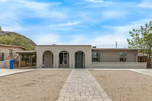 1439 E Hatcher Rd, Phoenix, AZ 85020 - Photo 1