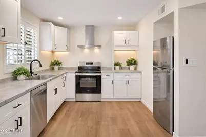 6735 N 16 Th Street #4, Phoenix, AZ 85016 - Photo 1