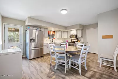 1011 W 5th Avenue, Apache Junction, AZ 85120 - Photo 10