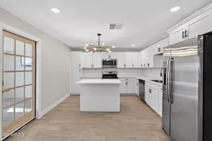 8531 W Vale Dr, Phoenix, AZ 85037 - Photo 32