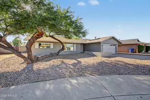 3918 S Willow Dr, Tempe, AZ 85282 - Photo 1