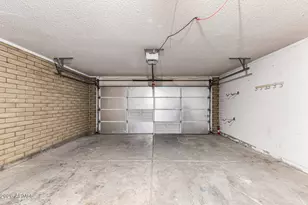 8521 N 53rd Dr, Glendale, AZ 85302 - Photo 30