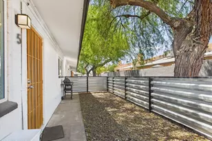 3027 N 37th St, Phoenix, AZ 85018 - Photo 1