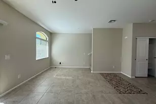 2725 E Mine Creek Rd, Phoenix, AZ 85024 - Photo 1