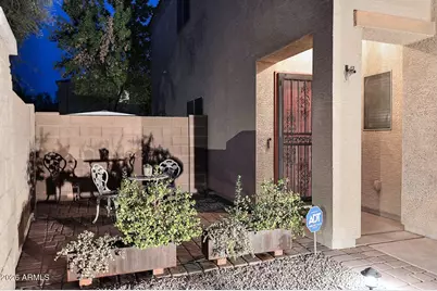 12120 W Leather Lane W, Peoria, AZ 85383 - Photo 4