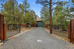 2287 Richenbacher Cir, Overgaard, AZ 85933 - Photo 1