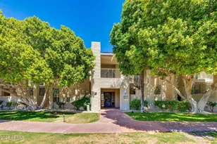 2802 E Camino Acequia Dr, Phoenix, AZ 85016 - Photo 1
