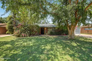 1132 E Flynn Ln, Phoenix, AZ 85014 - Photo 1