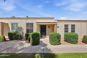 10046 W Hawthorn Dr, Sun City, AZ 85351 - Photo 1