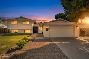 313 E El Caminito Dr, Phoenix, AZ 85020 - Photo 1