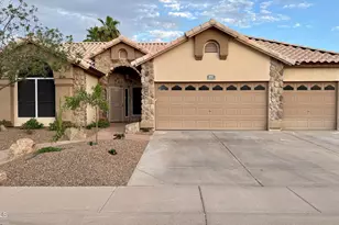 851 N Pineview Dr, Chandler, AZ 85226 - Photo 1
