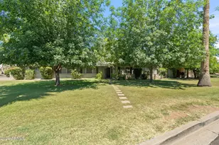 1022 W Las Palmaritas Dr, Phoenix, AZ 85021 - Photo 1