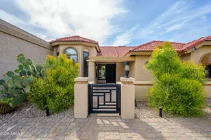1365 N Lakeshore Dr, Chandler, AZ 85226 - Photo 1