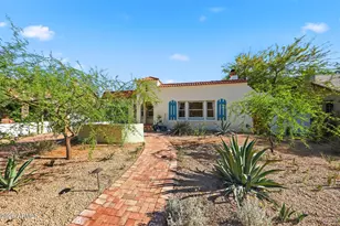 1555 E Cheery Lynn Rd, Phoenix, AZ 85014 - Photo 1