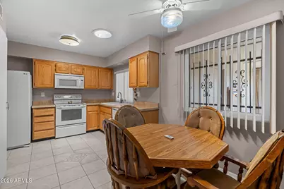 13682 N Garden Court Drive, Sun City, AZ 85351 - Photo 8