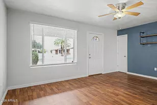 10537 W Lawrence Ln, Peoria, AZ 85345 - Photo 8
