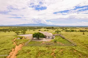 9354 S Deer Ridge Trail, Hereford, AZ 85615 - Photo 4