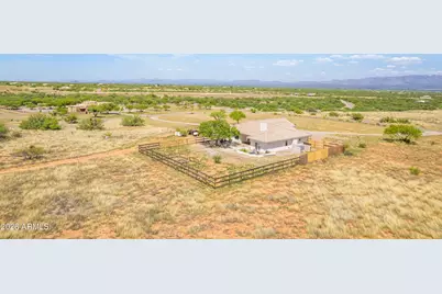 9354 S Deer Ridge Trail, Hereford, AZ 85615 - Photo 56