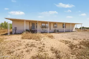 20802 W Beacon Ct, Wittmann, AZ 85361 - Photo 1