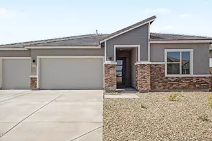 340 W Floyd Dr, San Tan Valley, AZ 85140 - Photo 1